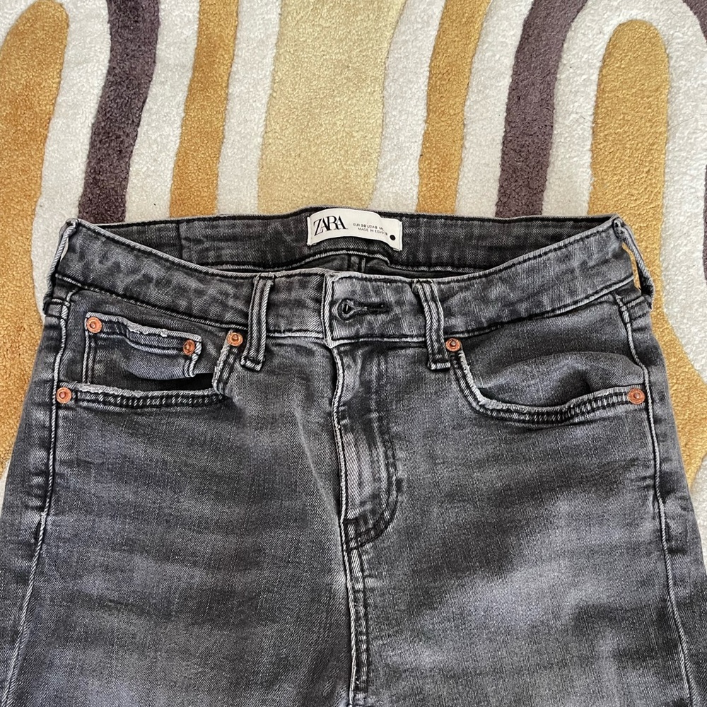 Zara jeans